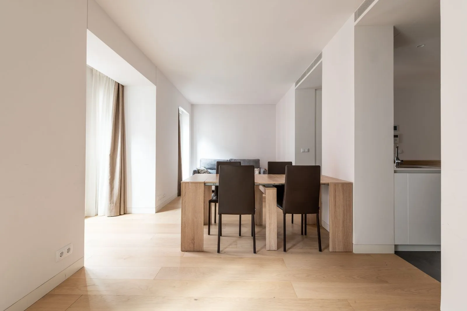 En una ubicacion unica en la calle Jorge Juan y a pasos del Retiro.