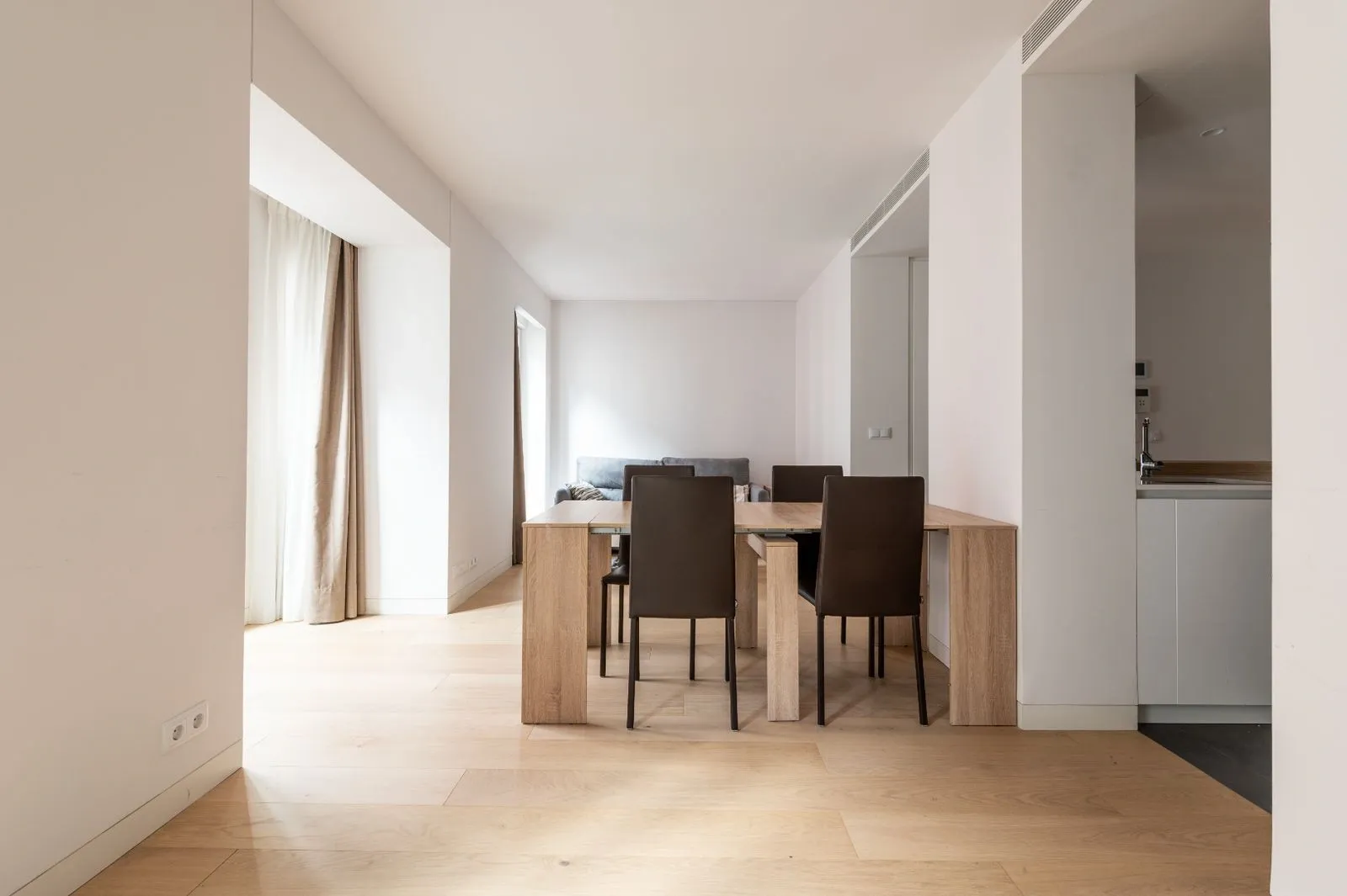 En una ubicacion unica en la calle Jorge Juan y a pasos del Retiro.