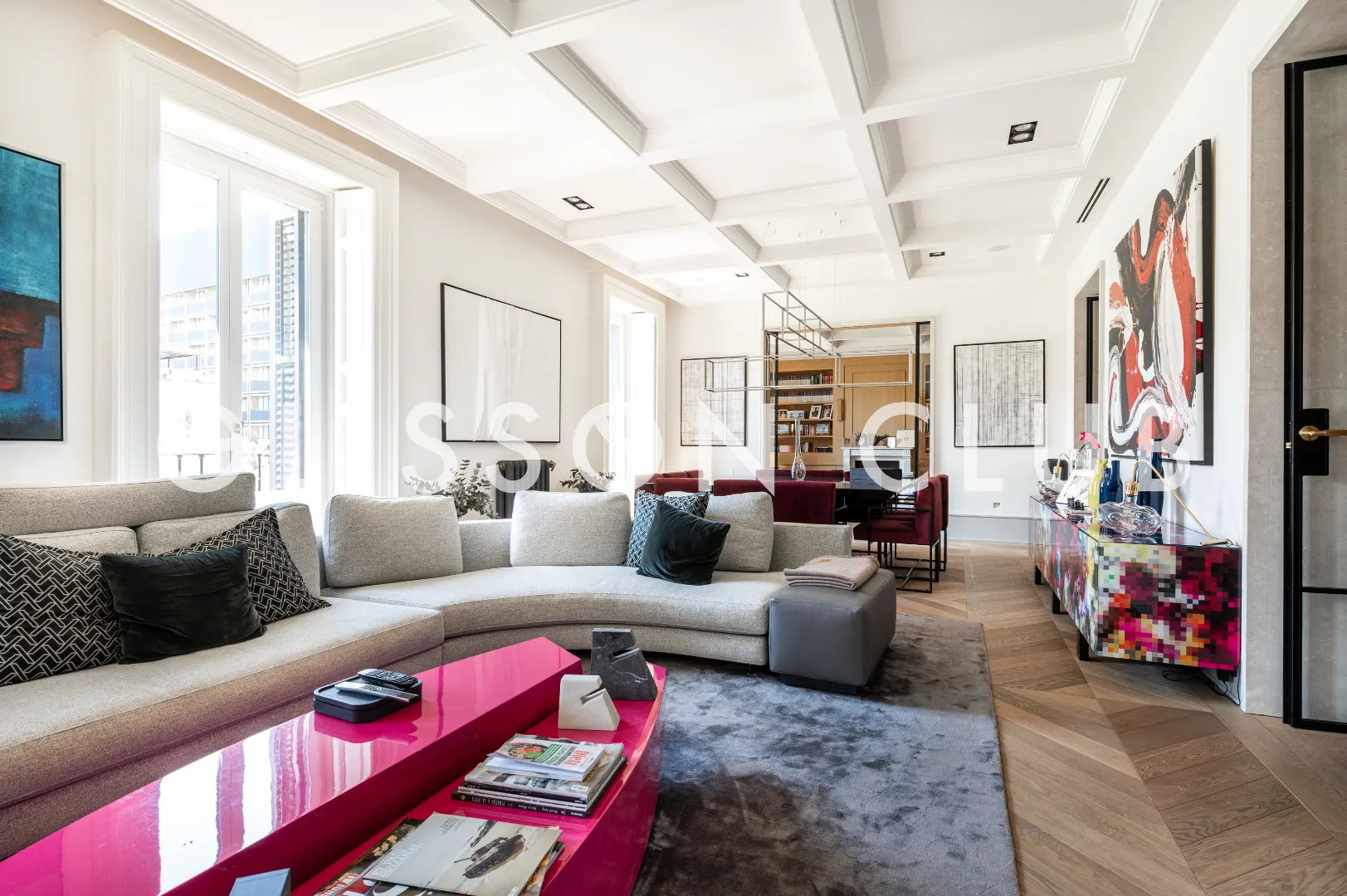 Espectacular  casa de autor con 5 balcones a Sur
