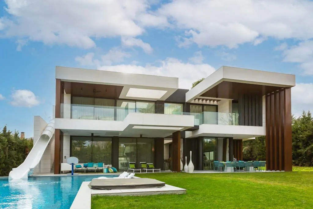 Magnífico chalet con piscina y espectacular parcela en Conde Orgaz