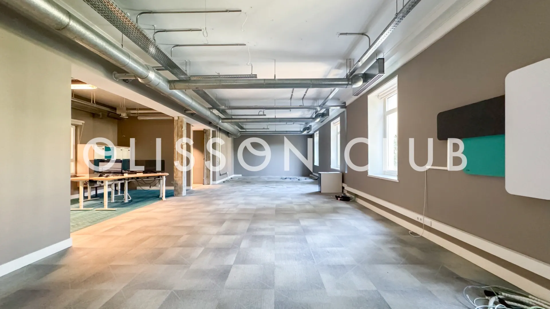 Viviendas en esquina con vistas al colegio del Pilar