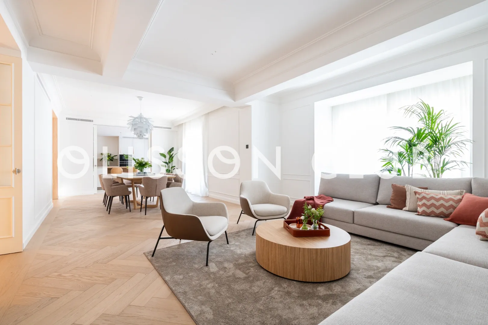 Piso reformado en edificio clásico en Recoletos