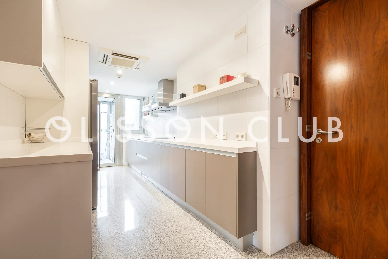 Piso de lujo con piscina, gimnasio y seguridad 24h en Bernabéu–Hispanoamérica