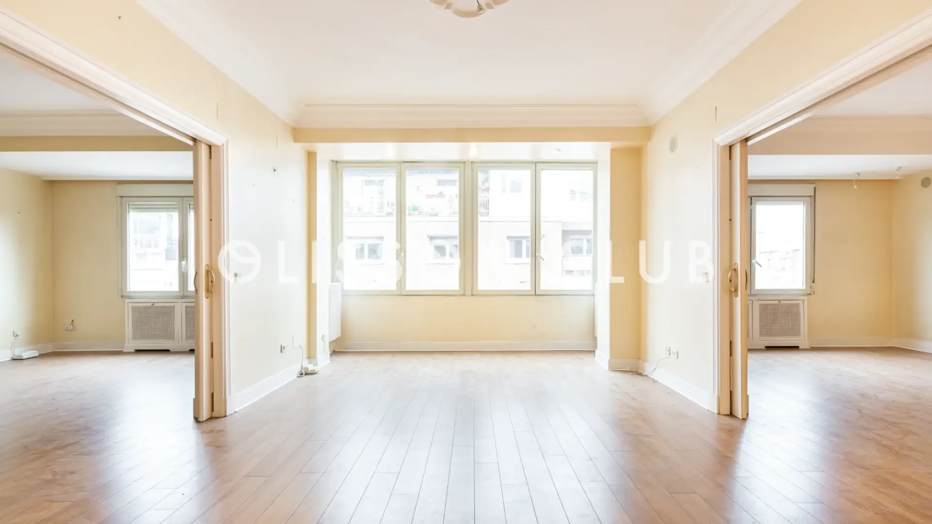 Exclusivo piso exterior de 360 m² 