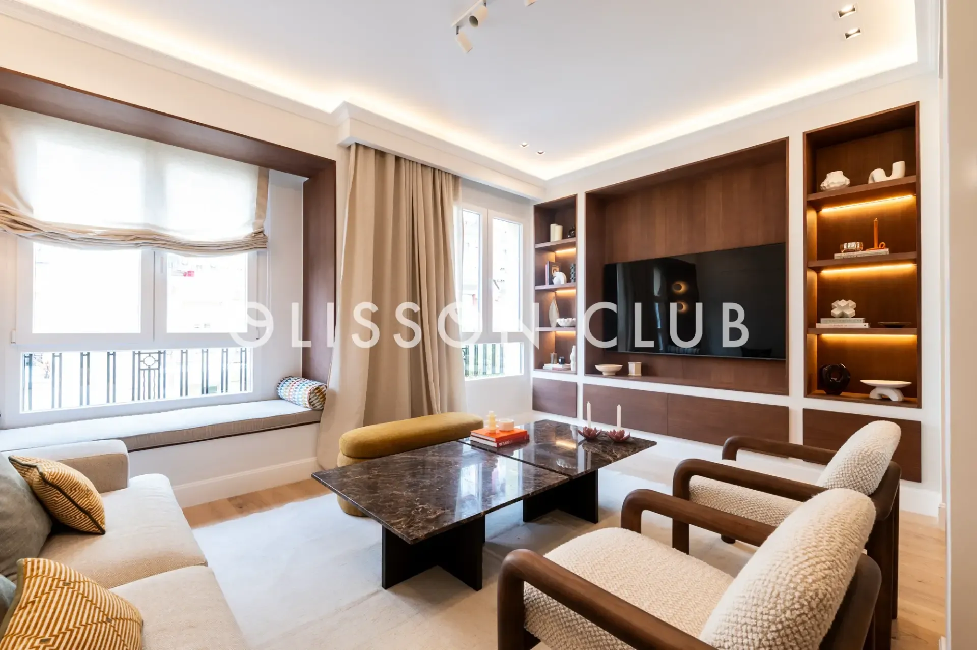 Imperdible piso con dos balcones y un mirador
