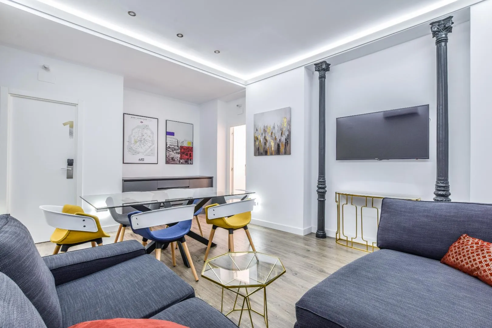Bonita vivienda, recién reformada en el pleno centro de Madrid. 