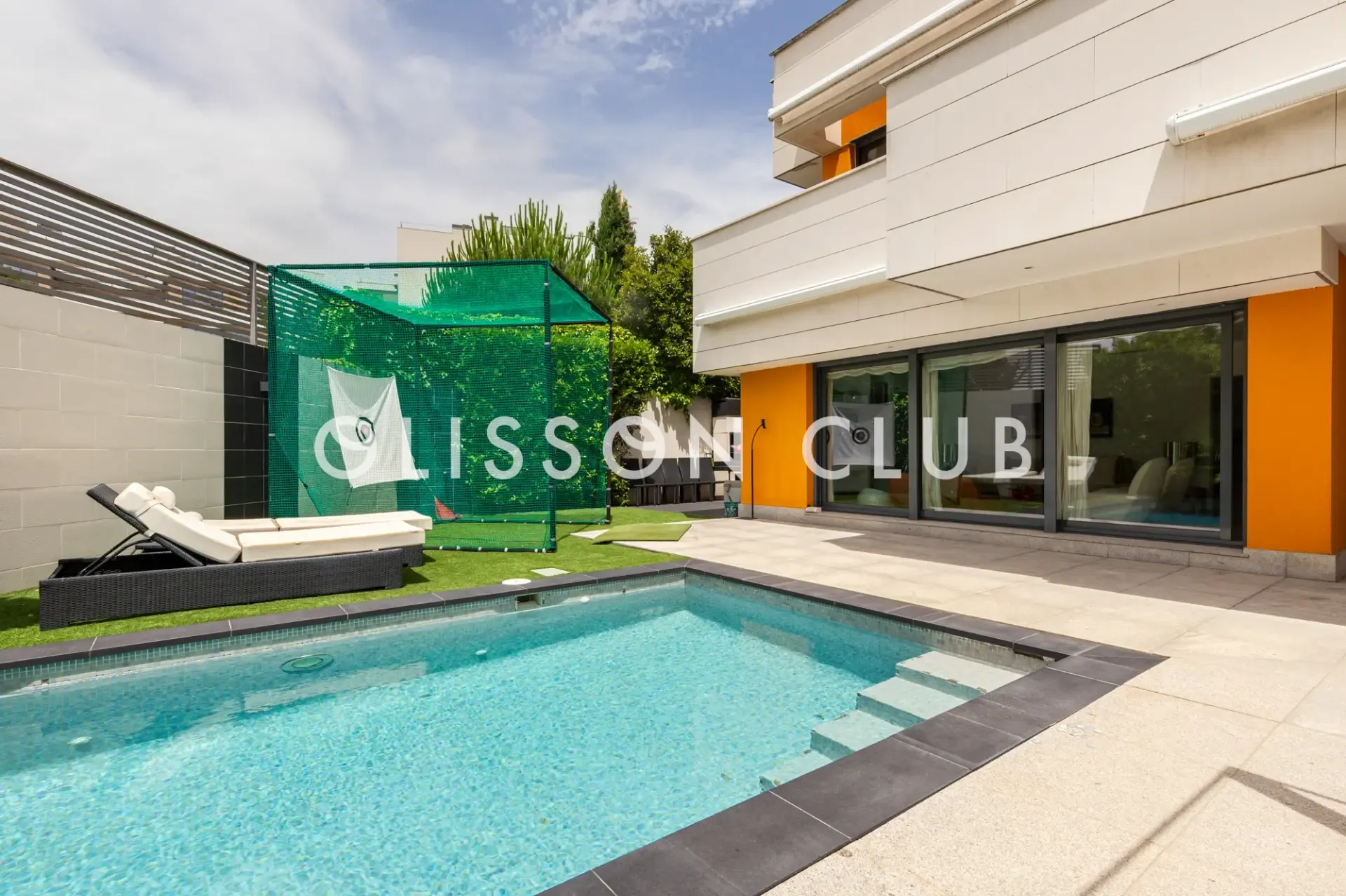Casa con jardín y piscina en El Encinar