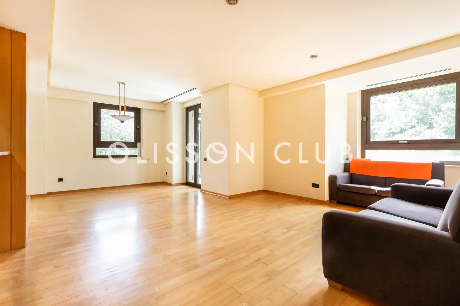 Exclusiva propiedad con encanto en edificio emblemático de Paseo de la Castellana