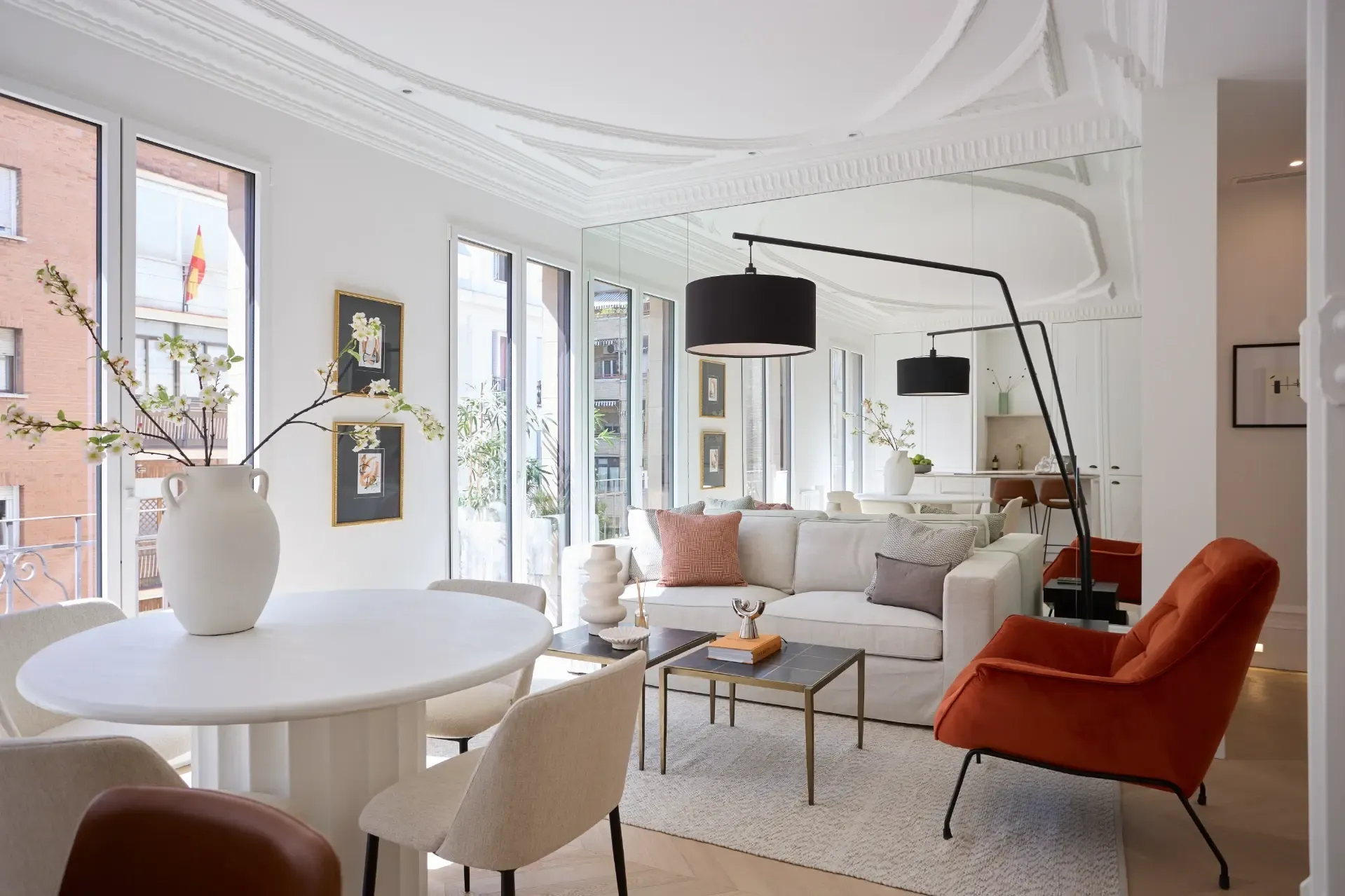 Lujo con balcones y mucha luz