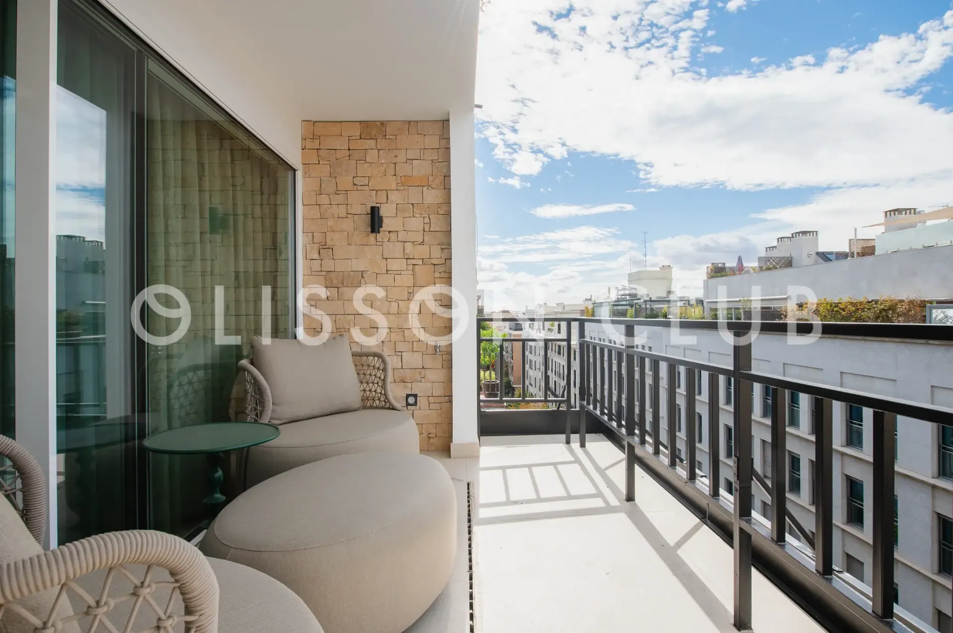 Fantástico ático con terraza en la mejor zona de recoletos.