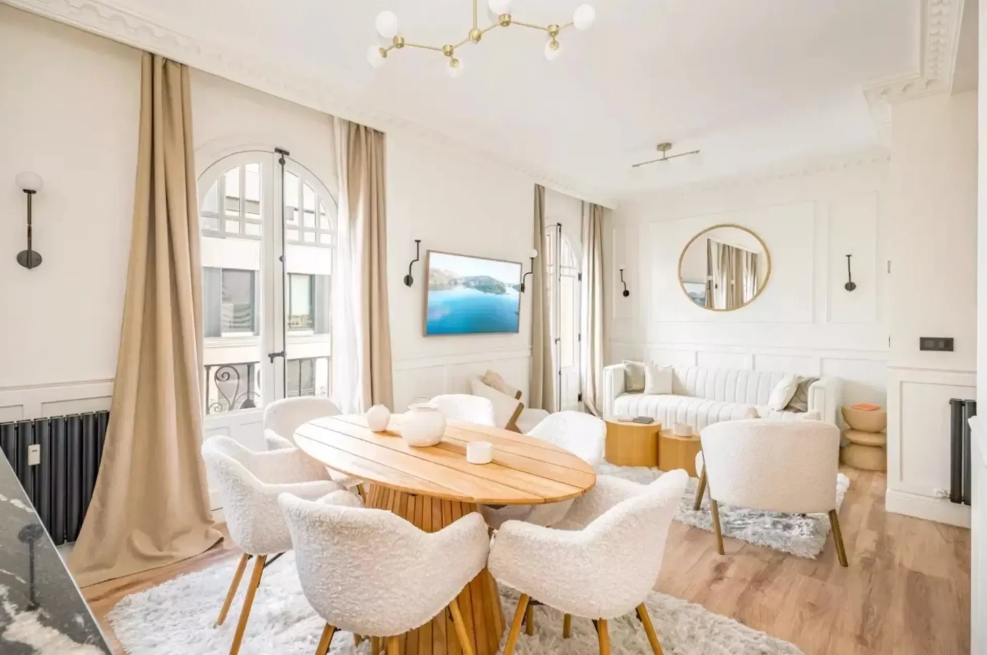 Espectacular piso a la venta a un paso del Retiro 