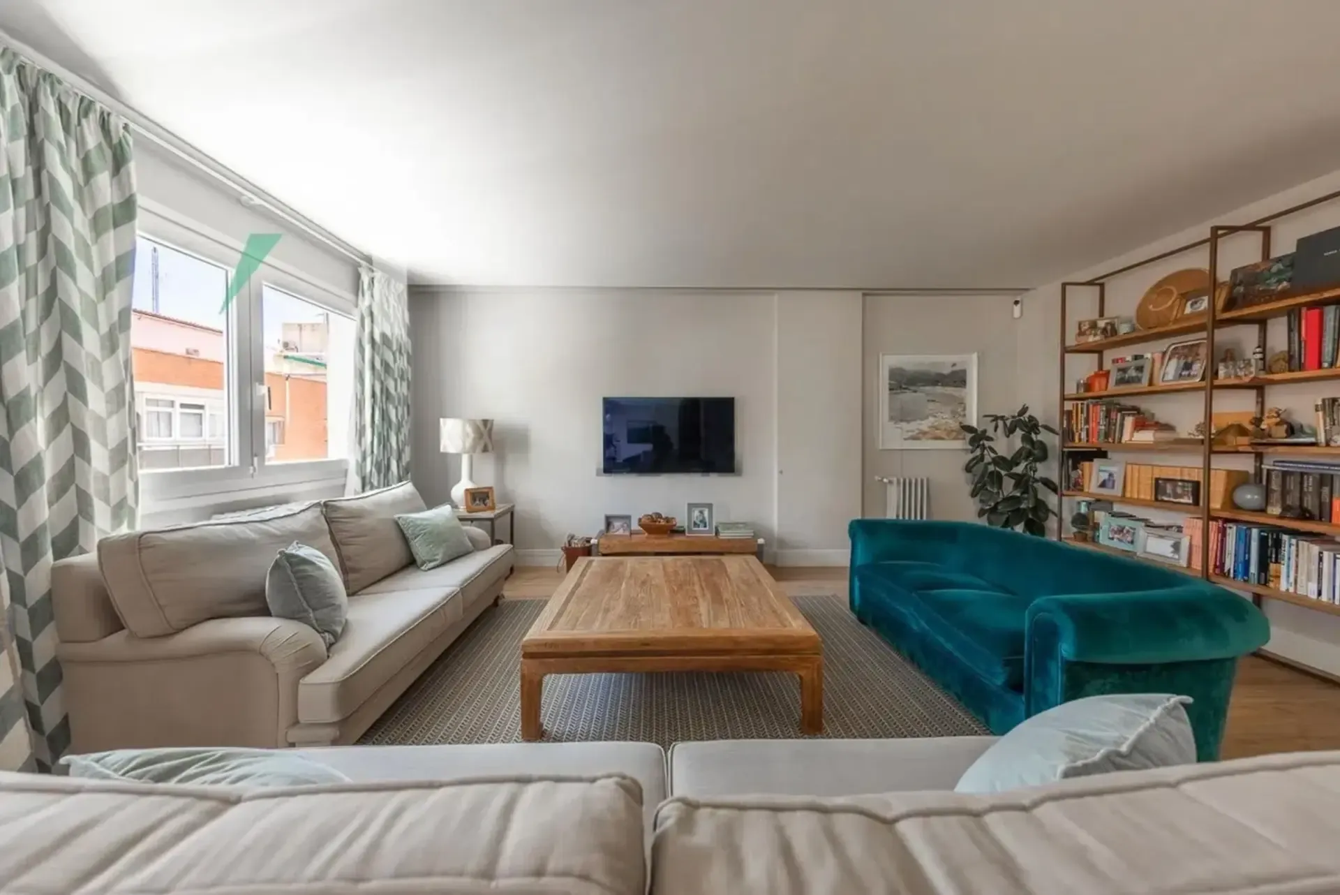 Exclusiva vivienda reformada con terraza y garaje en el barrio de Salamanca