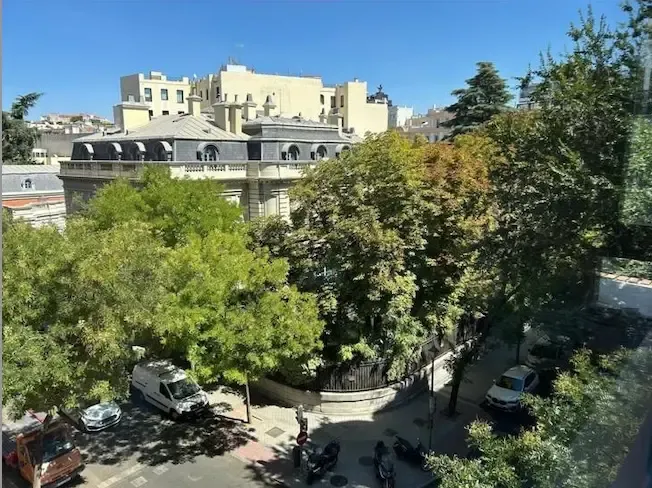 Vivienda exclusiva en alquiler en uno de los mejores edificios frente al Hotel Santo Mauro