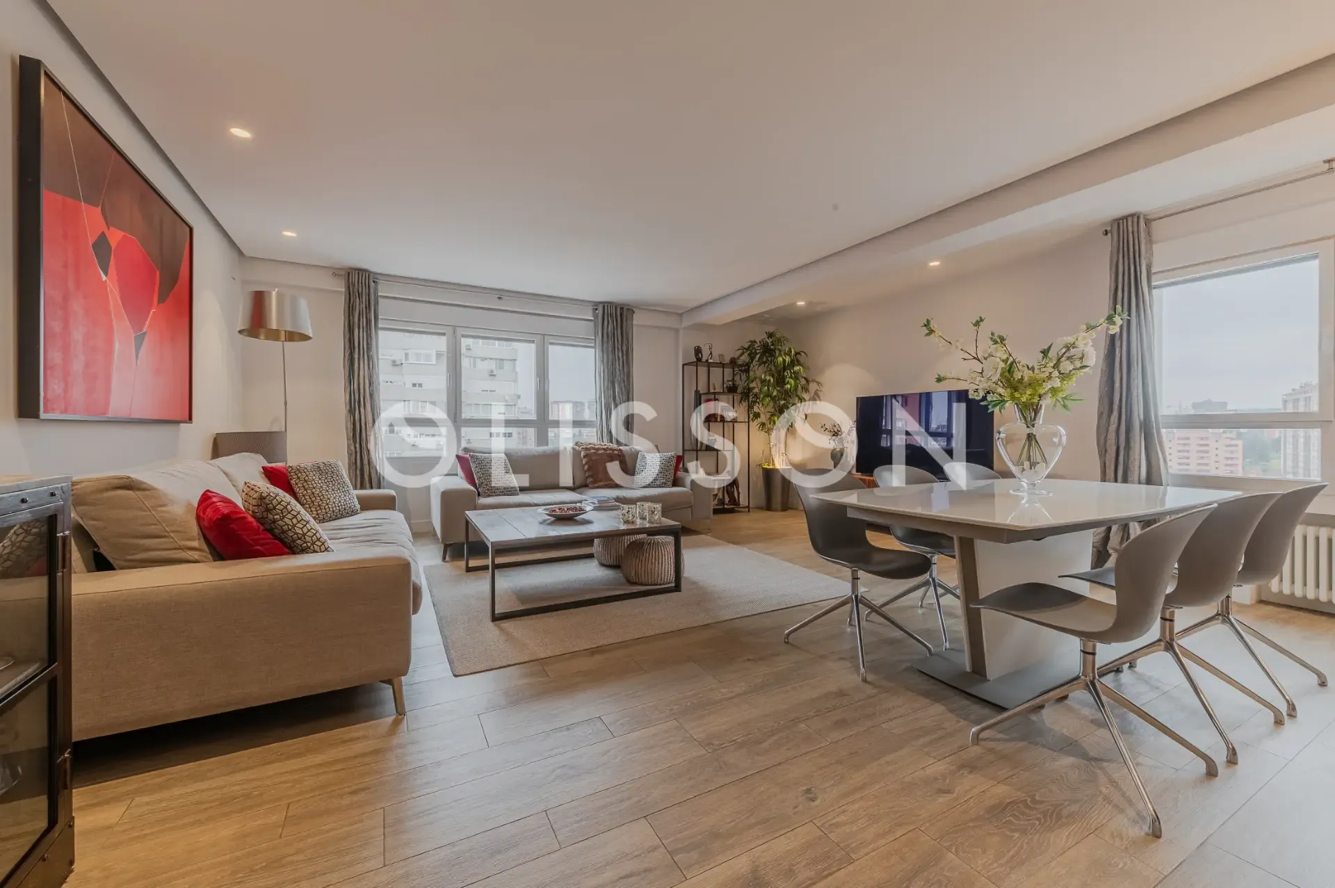 Piso reformado con garaje en Chamartín