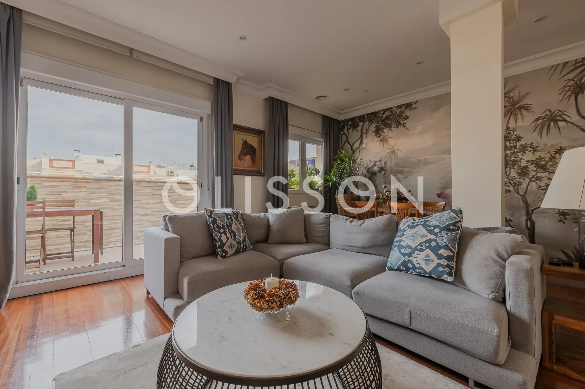 Magnifico Atico con Amplia Terraza y Vistas Despejadas