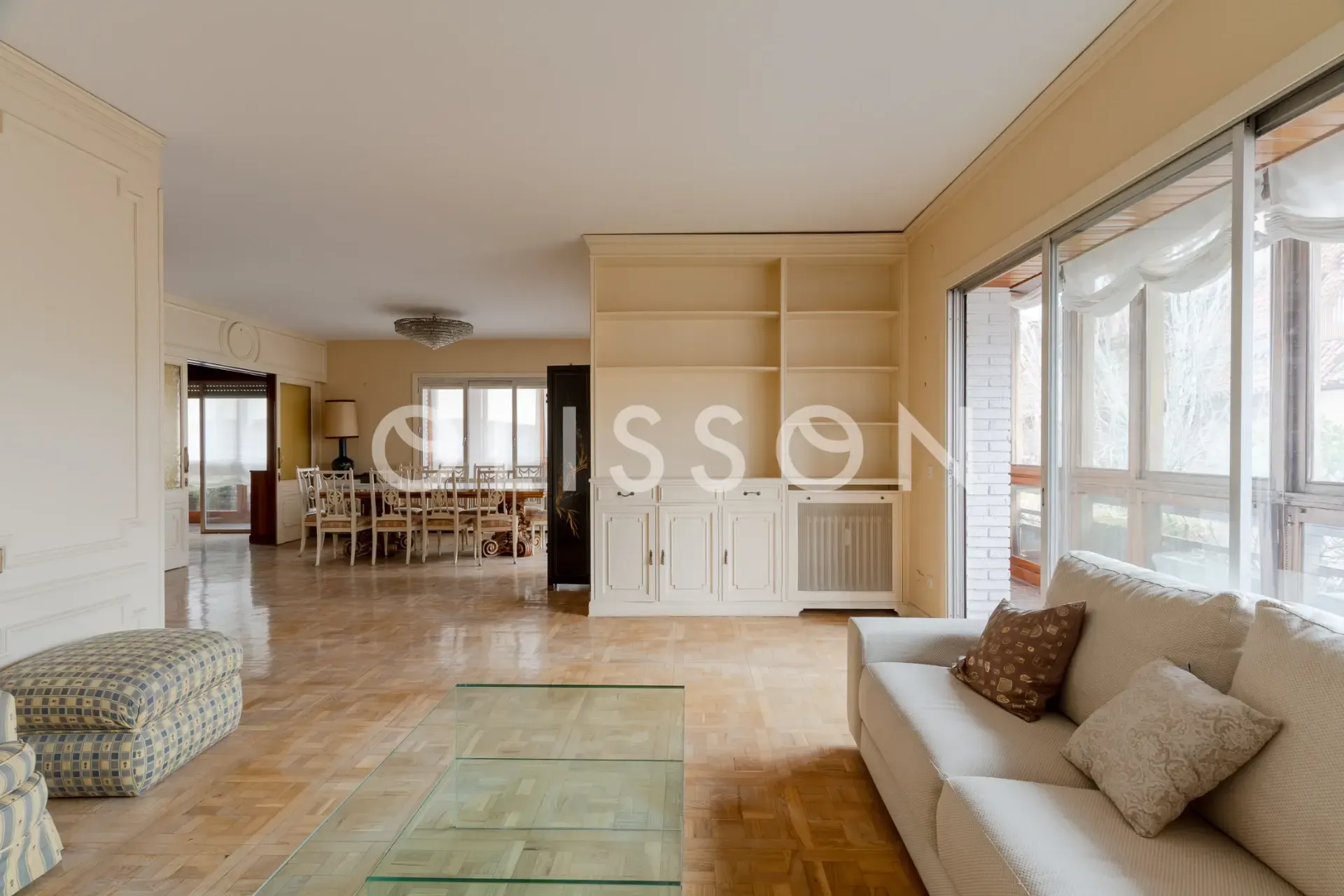 Magnífica vivienda a reformar en urbanización en Nueva España