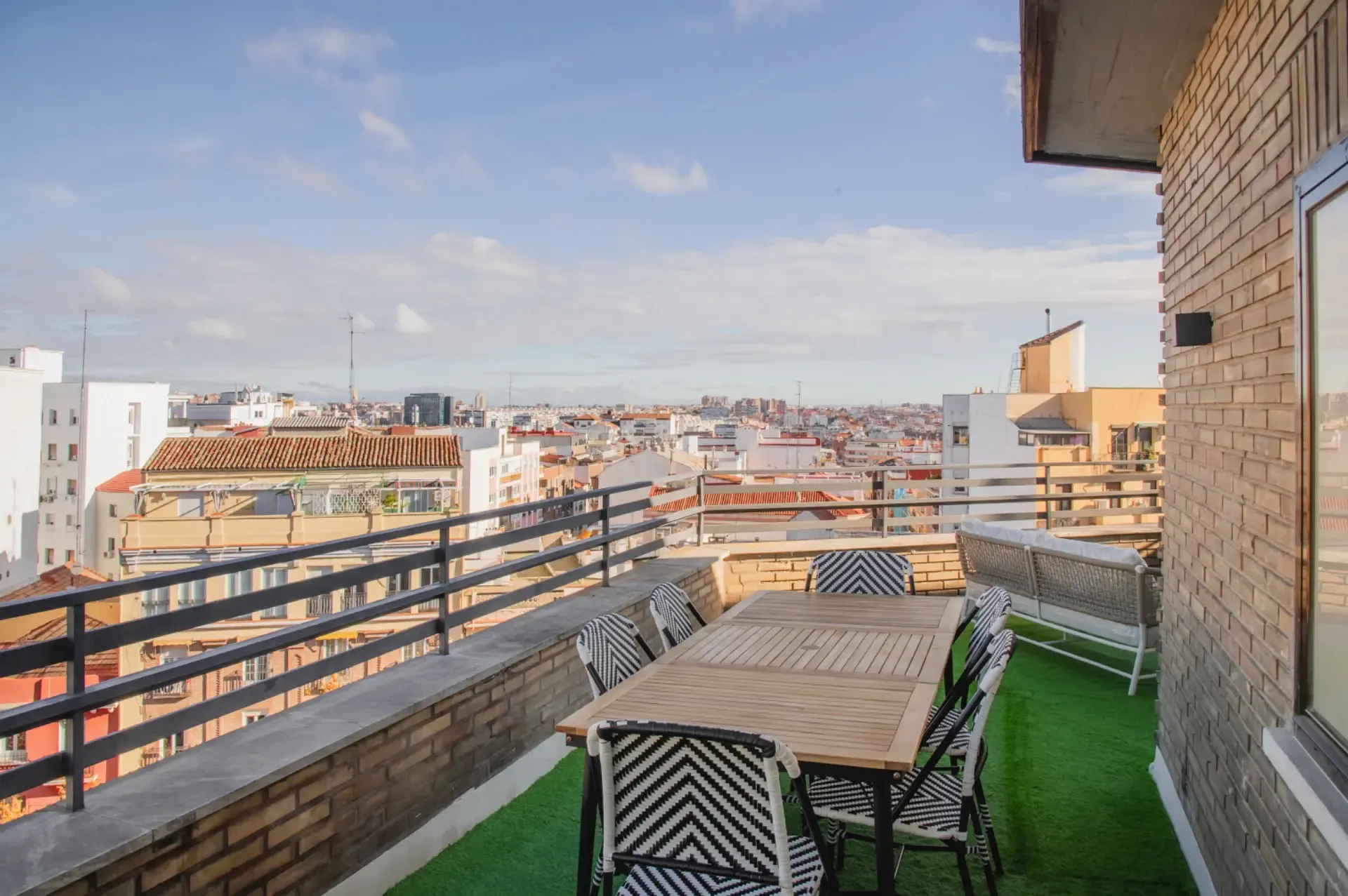 Vivir sobre la ciudad desde un ático en el barrio de Lista