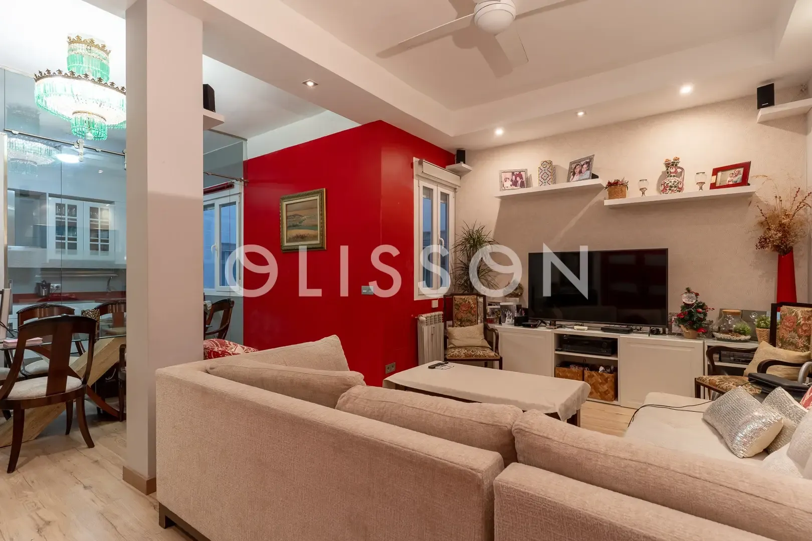 Excelente piso en buen estado con 2 balcones