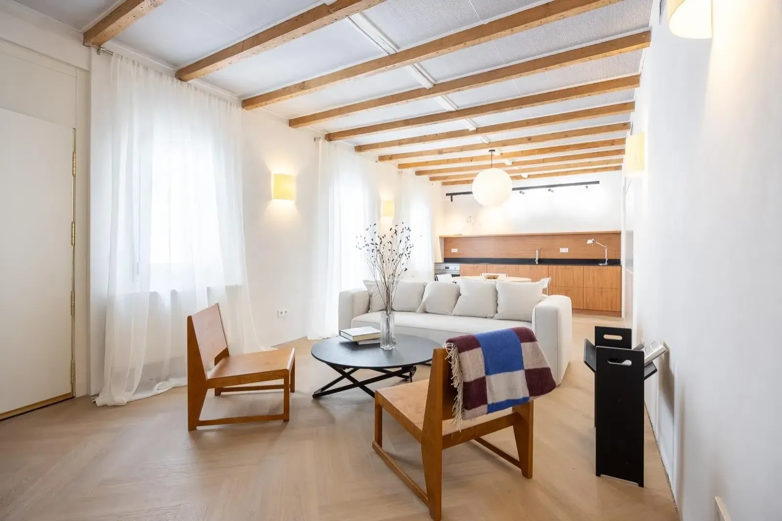 PISO REFORMADO DE LUJO EN JUSTICIA