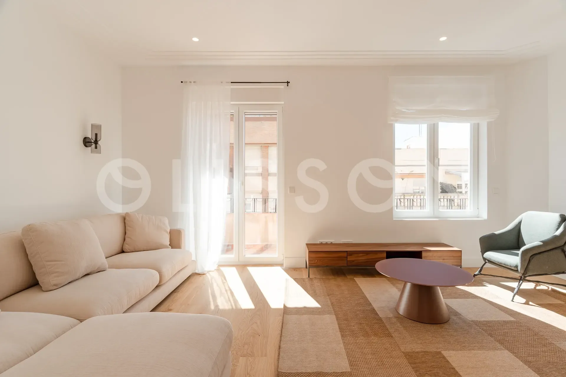 Magnífico piso reformado a estrenar en una de las mejores calles de Arguelles