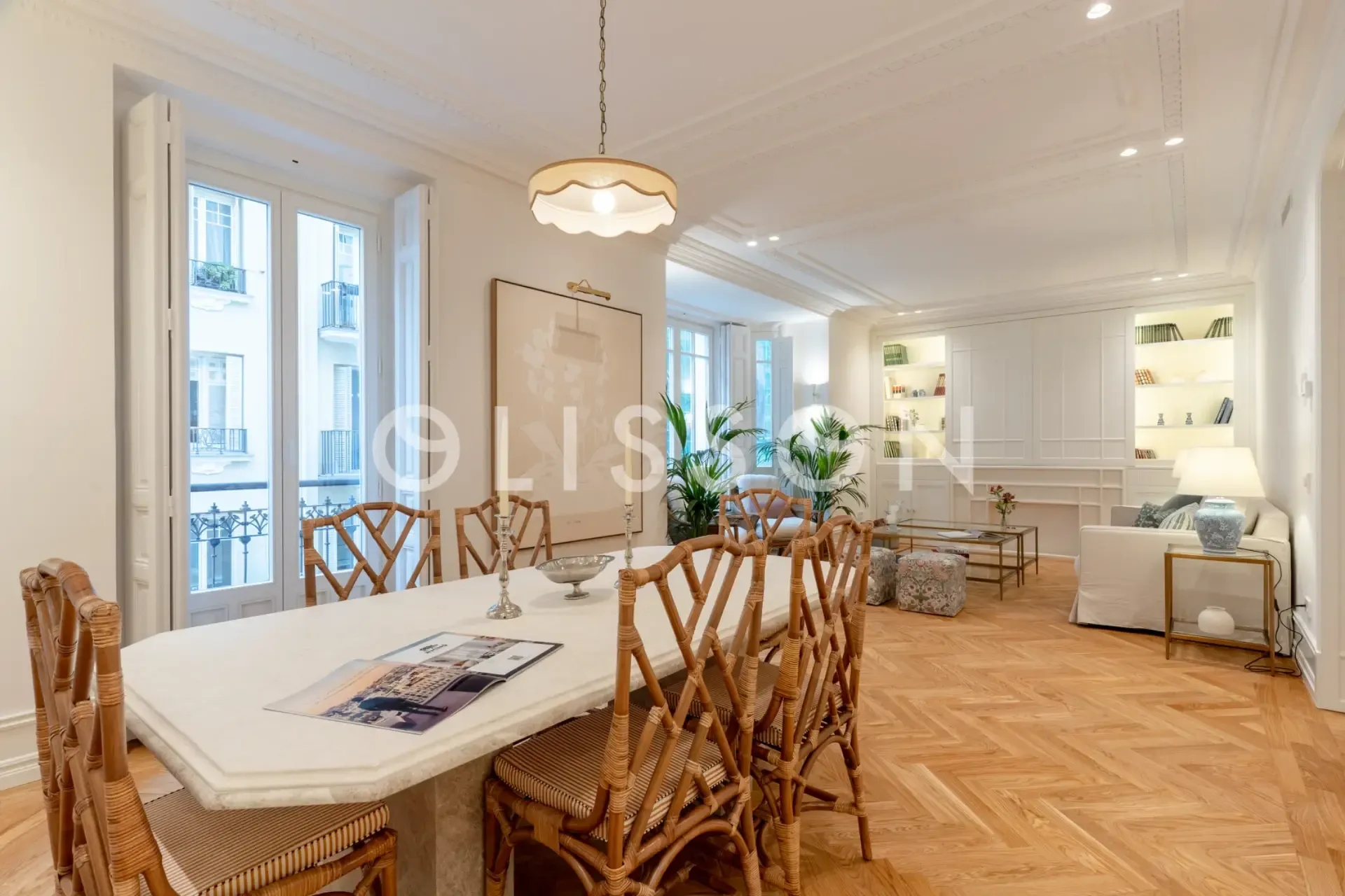 Elegancia clásica y reforma de lujo en una de las mejores calles de Almagro