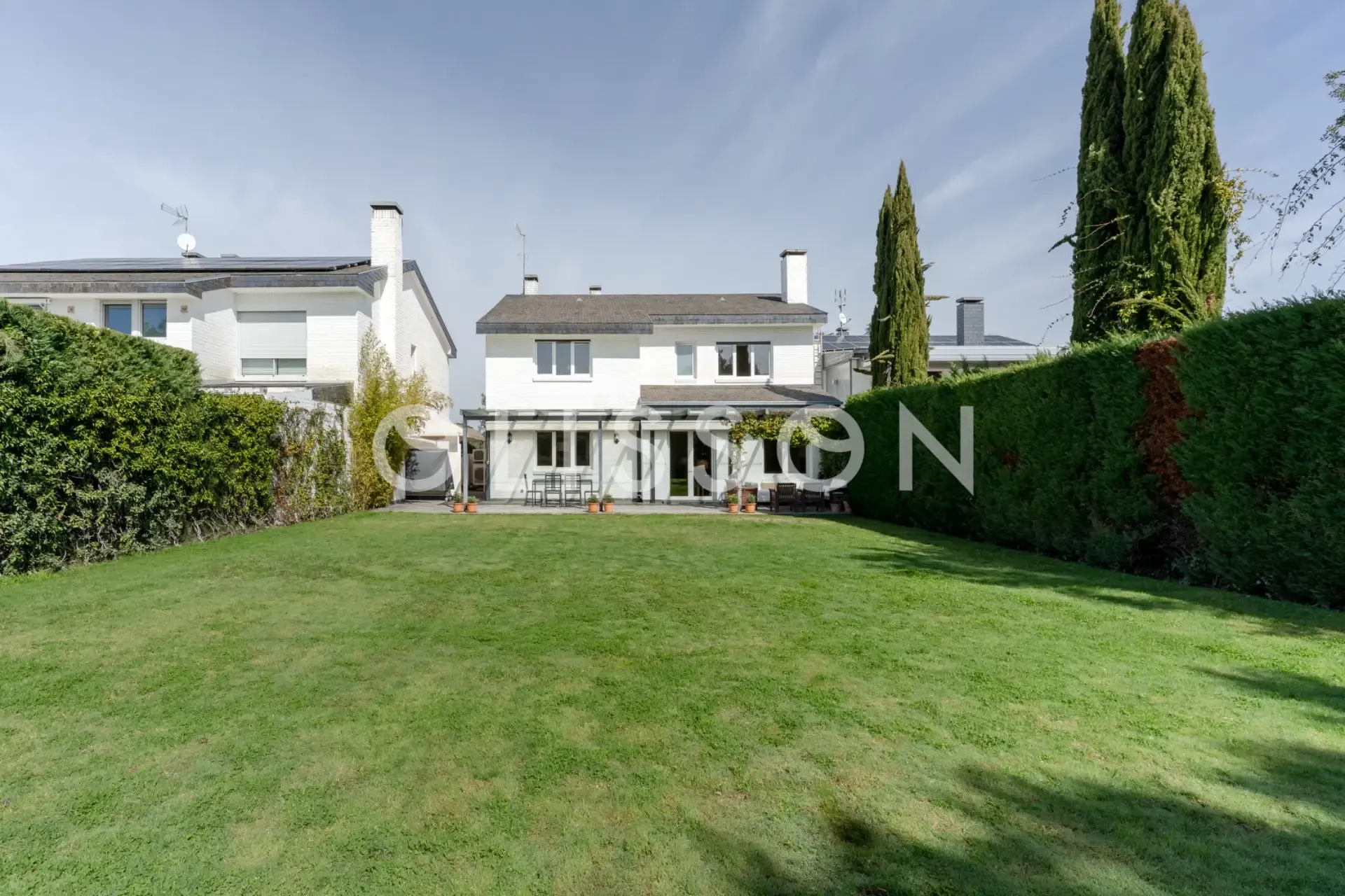 Espacios amplios, luz natural y hogar en La Moraleja.