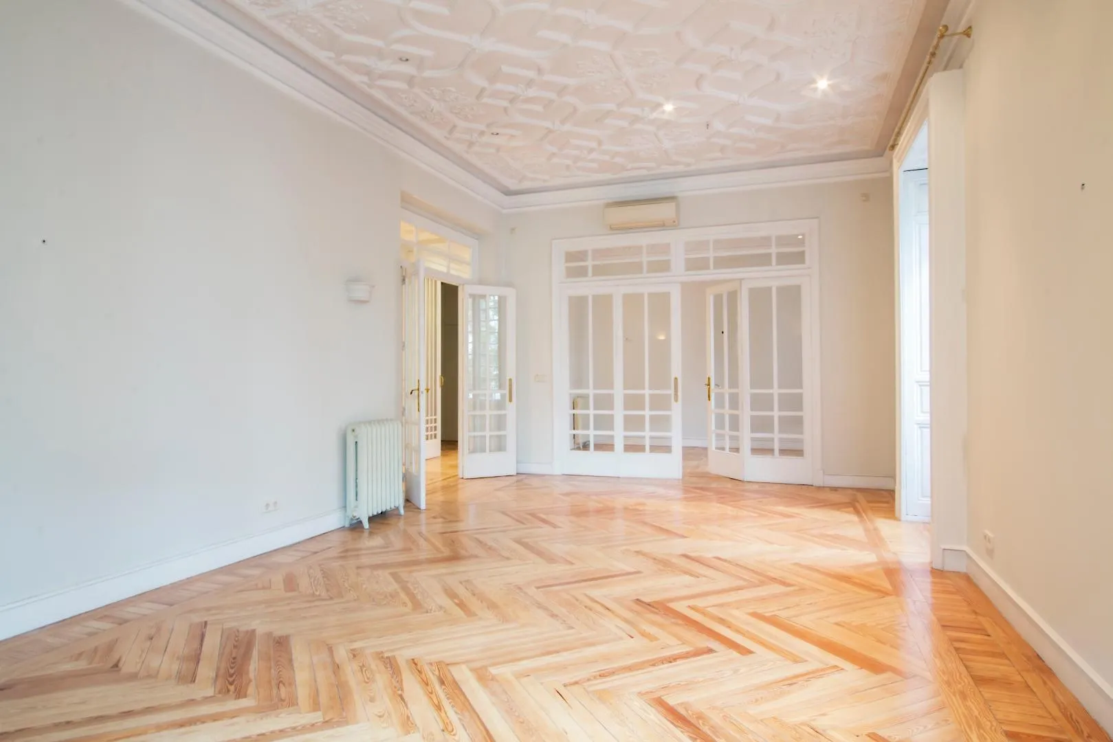 Espectacular piso de estilo clasico en Monte Esquinza