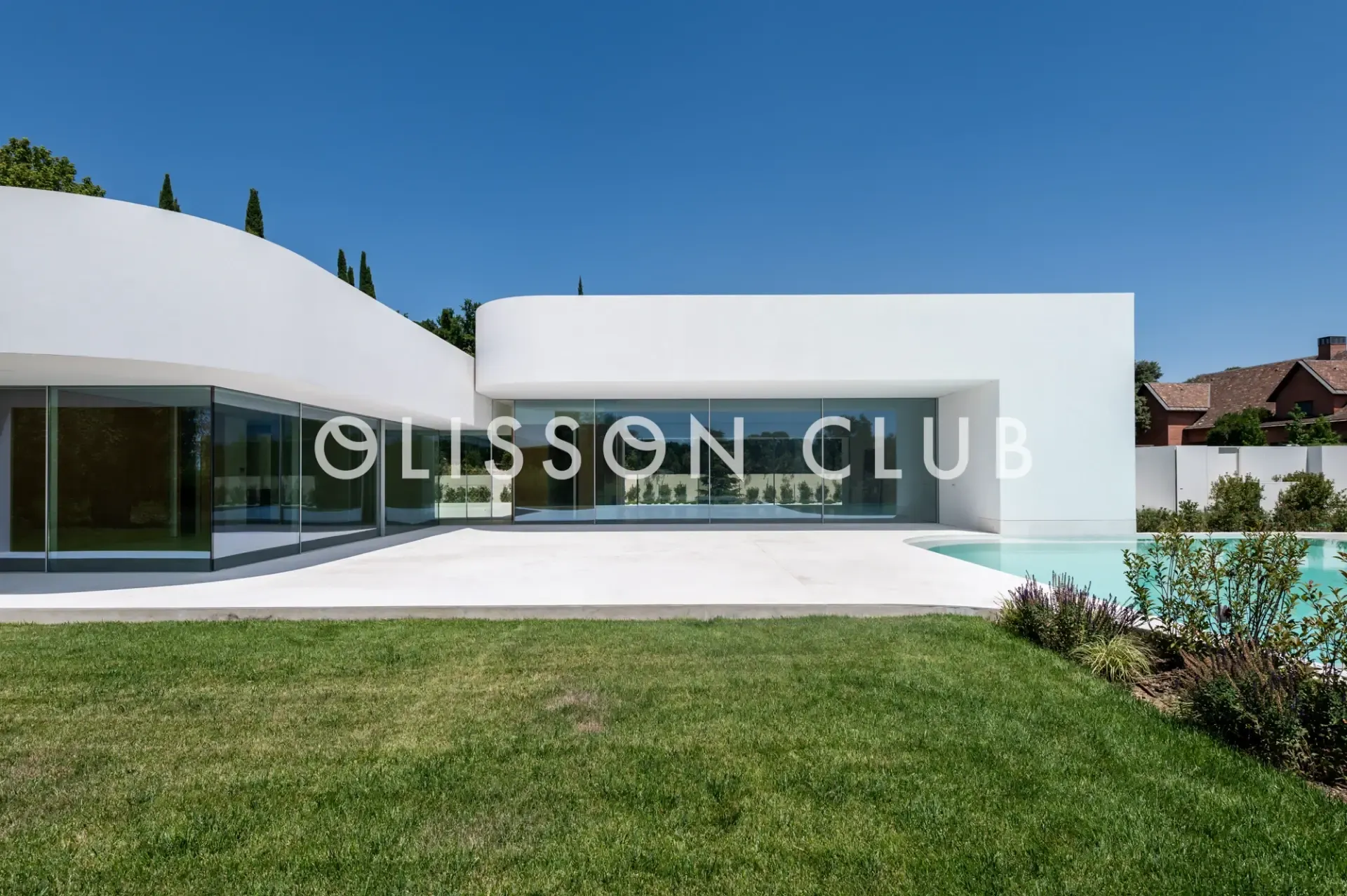 Tres volúmenes, una casa 